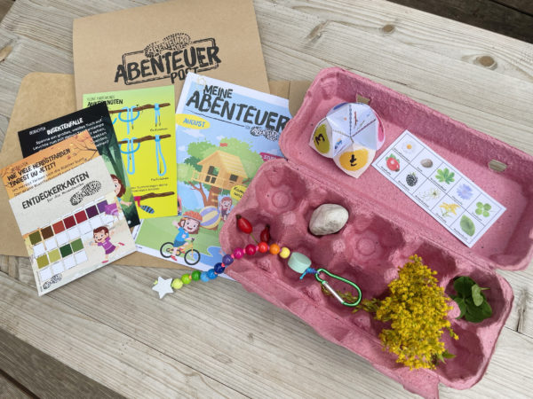 Das ist die Starterbox der Abenteuerbox von Abenteuerkids. Erlebnisse für Draussenkinder und Abenteuer Kids.