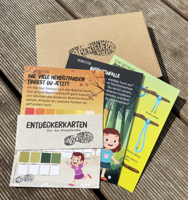 Entdeckerkarten der Abenteuerbox von Abenteuerkids. Erlebnisse für Draussenkinder und Abenteuer Kids.